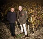 Vlevo Olivier Sèze, bývalý majitel, aktuálně ředitel Château Charmail. Vpravo Bernard D´Halluin, současný majitel. Zdroj: web vinařství.