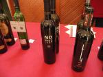 Bulharská vína se zajímavě moderními etiketami - ta uprostřed je ze 