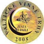 Zlatá medaile Valtické vinné trhy 2005. Veltlínské zelené 2003 pozdní sběr - Agrodružstvo Nový Šaldorf - Modrý sklep. 