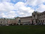 Hofburg od náměstí Heldenplatz / Wien (Rakousko)