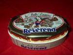 Sýr Révérend s bílou plísní na povrchu - krabička.